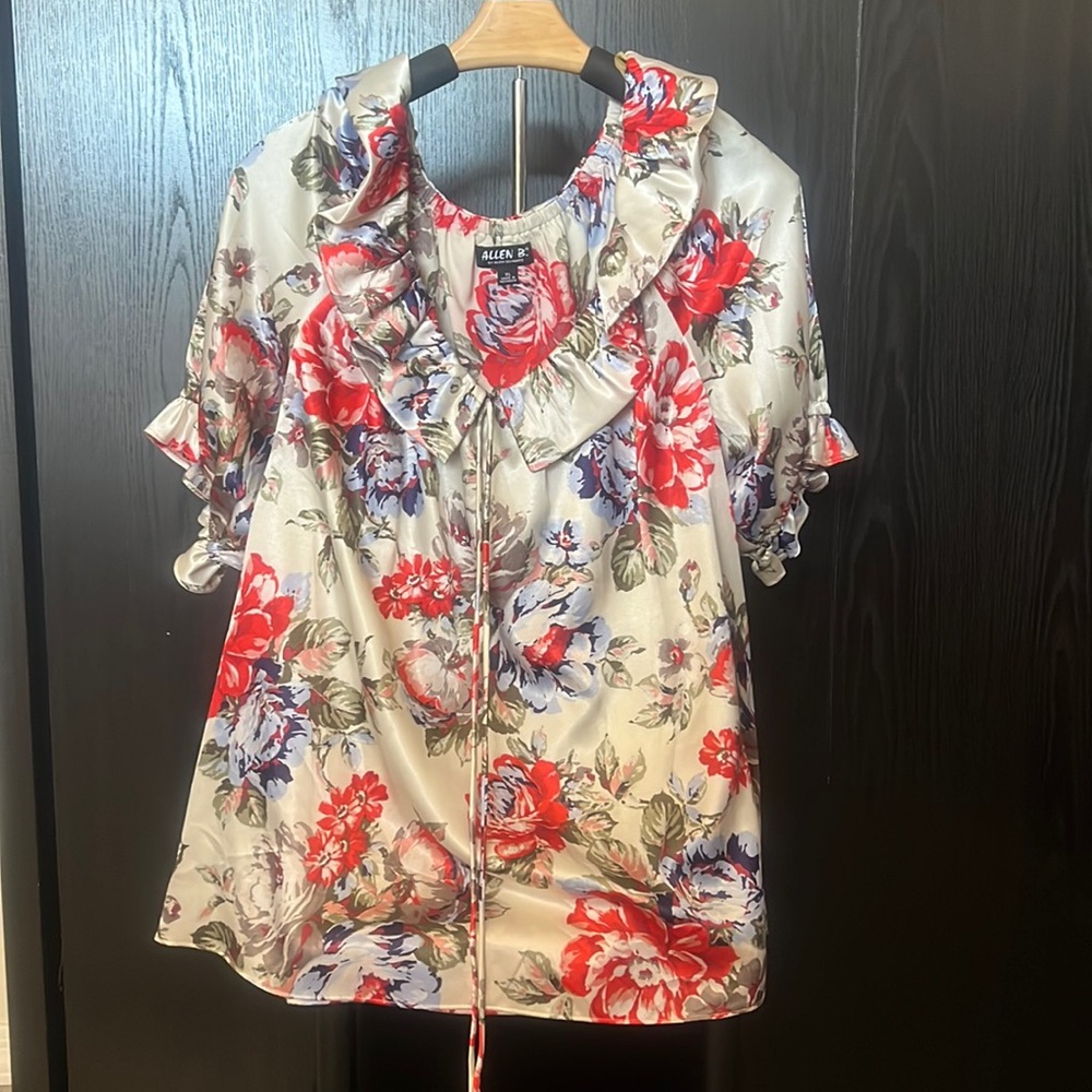 Women’s blouse